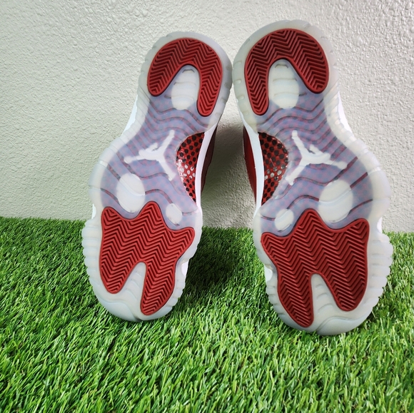 Air Jordan 11 Cherry Red Men's Size 10 - Picture 2 of 7